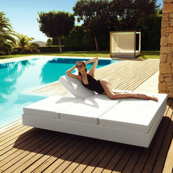 ARD x VONDOM - Outdoor Chaise Lounges