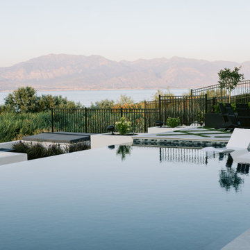 Breathtaking View Infinity Pool in Saratoga Springs