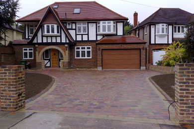 Photo of a contemporary house exterior in London.