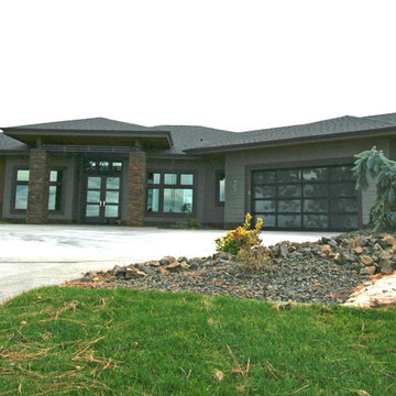 Lake View Rancher