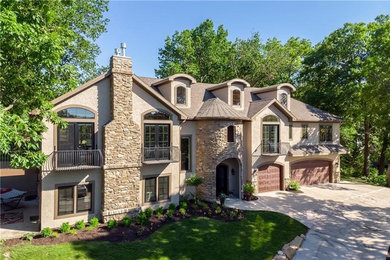 Elegant home design photo in Kansas City