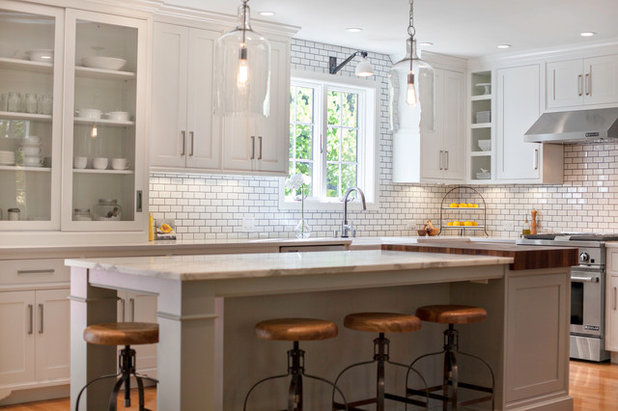 Farmhouse Kitchen by Pennville Custom Cabinetry