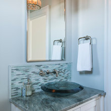 Liggon Powder Room