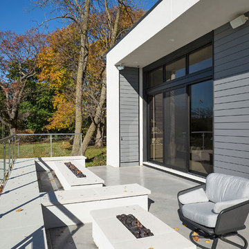 Contemporary Ranch with Golf Course Views