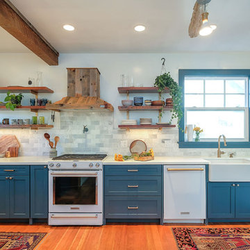 Transitional Farmhouse Kitchen in Vancouver, WA