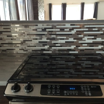 Eden Mosaic Tile Installations: Modern Random Mix Steel - Glass II Tile
