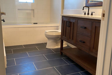 Bathroom - bathroom idea in Bridgeport