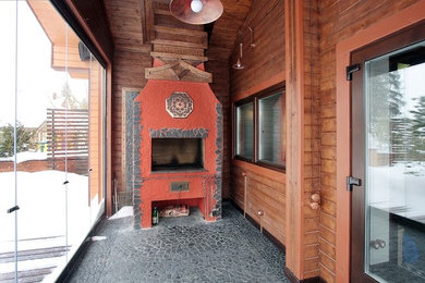 Летняя кухня со стеклянными панелями для зимы (из проекта "СПА на Новой Риге")