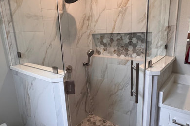 Example of a bathroom design in Houston