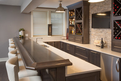 Transitional home bar photo in Columbus