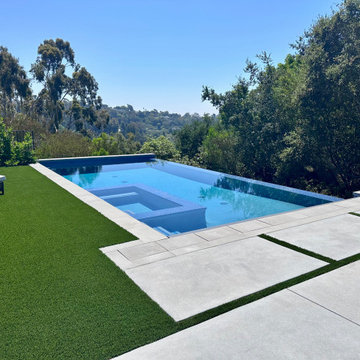 Pacific Palisades Infinity edge pool and spa with atomatic cover