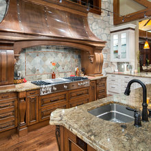 backsplash w brown marmol