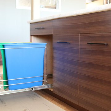 Rift Walnut Horizontal Grain