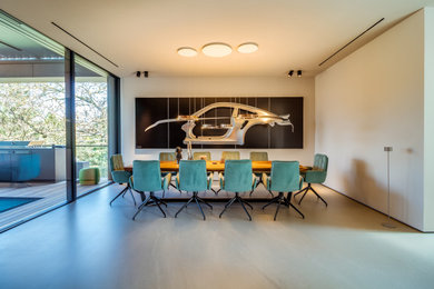 Geräumiges Modernes Esszimmer in Leipzig