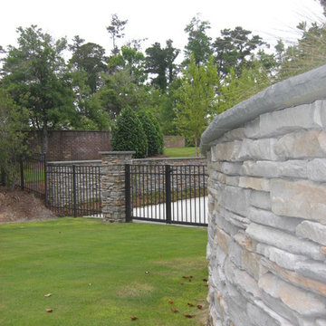 dry stacked stone on a curved wall