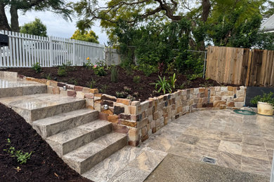 This is an example of an entryway in Brisbane.