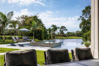 Country Club Residence in Palm Beach Gardens