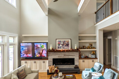 Example of a living room design in Richmond