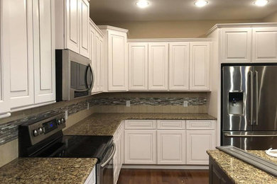Kitchen Cabinets repaint Edwardsville Illinois 62025....Sherwin Williams Emerald