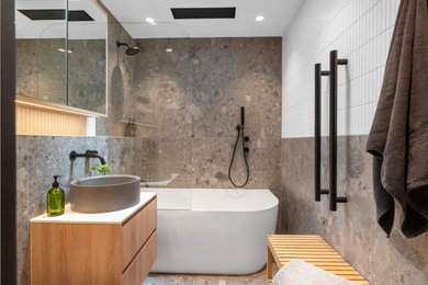 Photo of a mid-sized bathroom in Sydney.