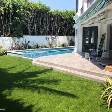 Pacific Palisades - Contemporary Rectangular Swimming Pool with Spa and Window
