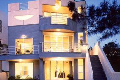 Inspiration for a contemporary exterior home remodel in Orange County