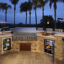 outdoor kitchen