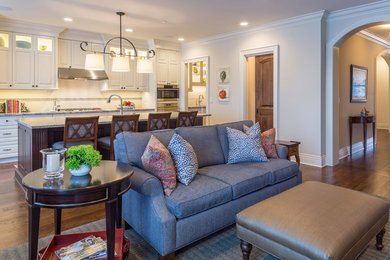 Inspiration for a transitional kitchen remodel in Minneapolis