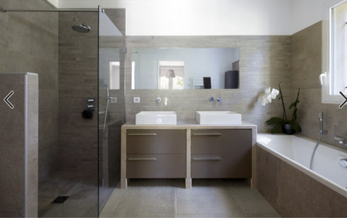 Large Format Tiles On Shower Floor, How To Put Down Floor Tile In Bathroom