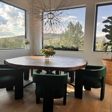 Curved organic and contemporary lines in harmony!