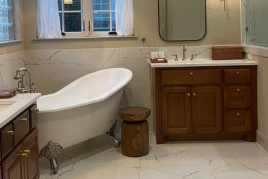 Bathroom - traditional bathroom idea in Houston
