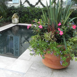 Water feature - Outdoor Fountains And Ponds