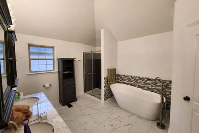 Bathroom - modern bathroom idea in Other