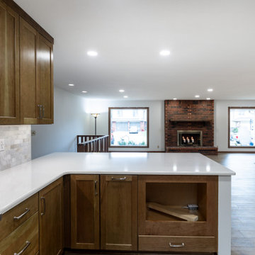Caddy Court Kitchen & Mainfloor Remodel Before/Afters