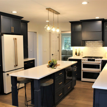 Starmark Kitchen in Bridgeport Blueberry w/ Walnut Oregano Floating Shelves