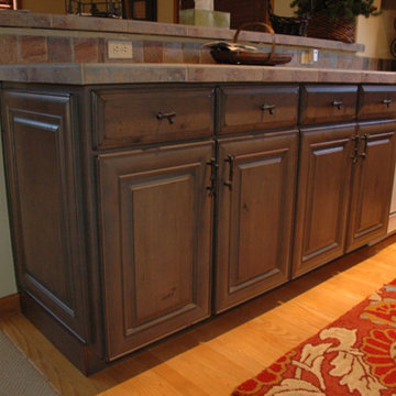 Mountain Condo with original oak cabinets in Kitchen and Bath.