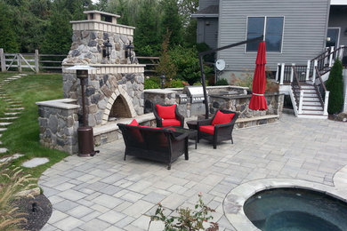Example of a trendy patio design in New York