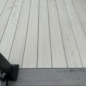 Azek's Boardwalk and Castle Gate with IRX modern rail and hideaway screens