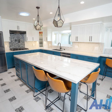 MODERN BLUE KITCHEN