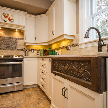 Arnprior Kitchen, 100 year old home
