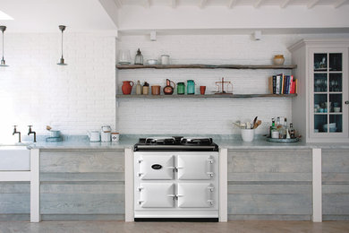 Inspiration for a contemporary kitchen.