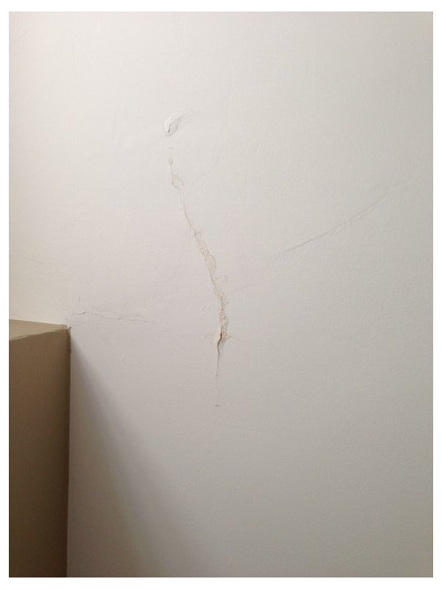 Plaster Ceiling Crack Cause