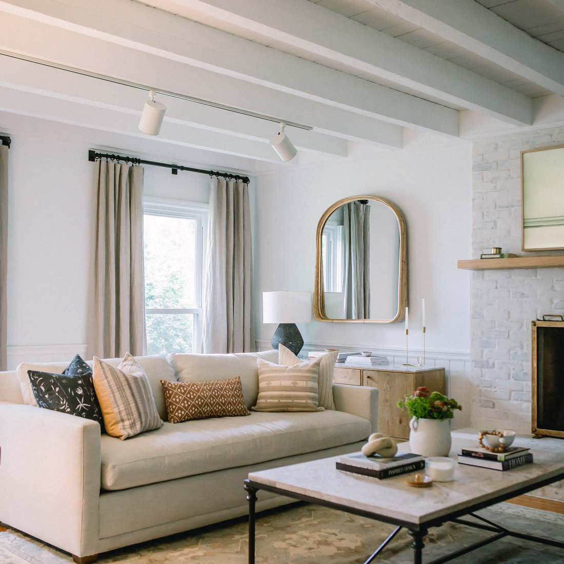 Airy Oasis