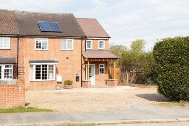 Photo of a modern house exterior in Berkshire.