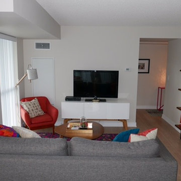 Dundas Square Rental