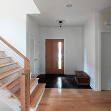 Entry / Landing Strip