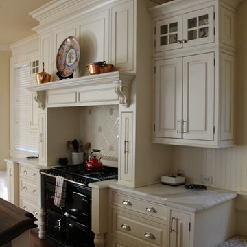 Elegant Nineteenth Century Charleston Single