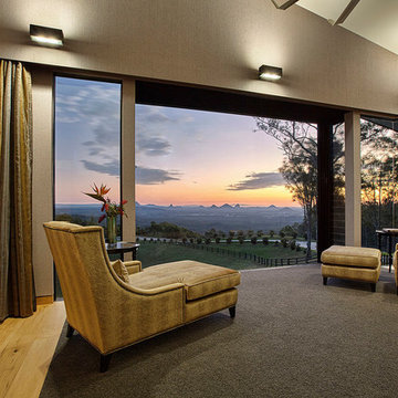 LUXE LODGE - Master Suite