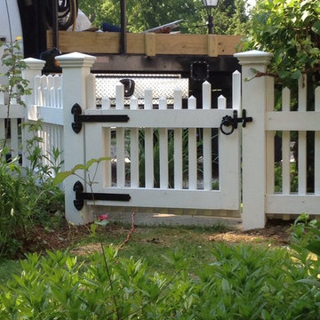 Redding Victorian Picket Fence and Gates