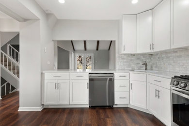 Example of a kitchen design in Chicago